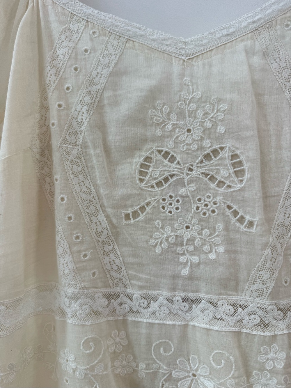 Belvine Dress : Optic White - Picture 2 of 5
